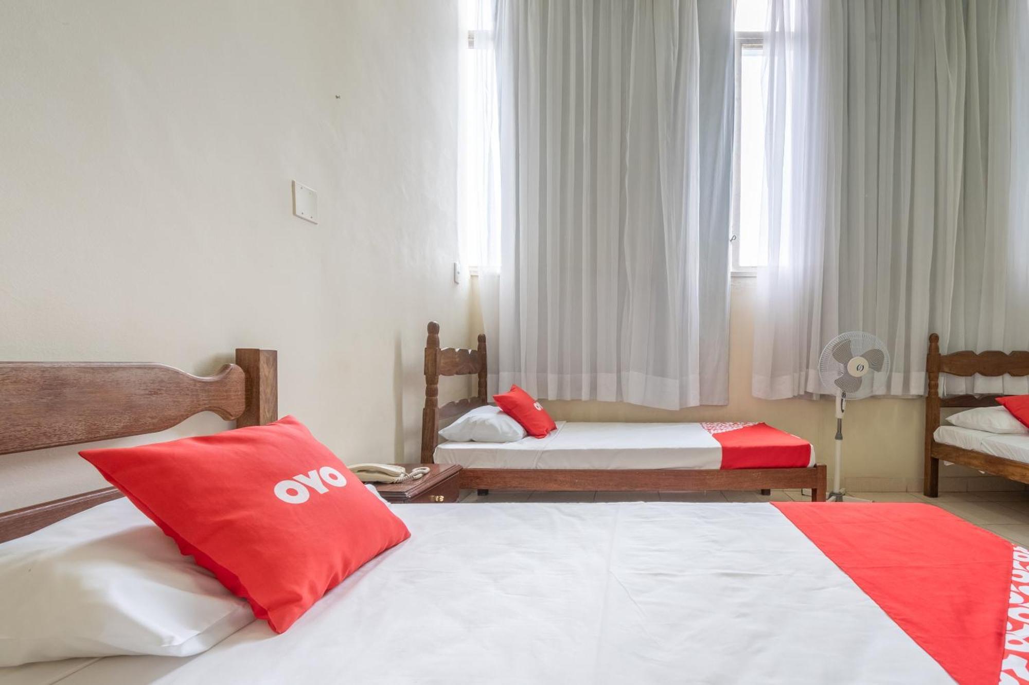 Triple Room (3 Single beds)